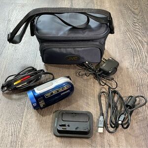 Samsung SC-MX20 Flash Memory Camcorder w/34x Optical Zoom